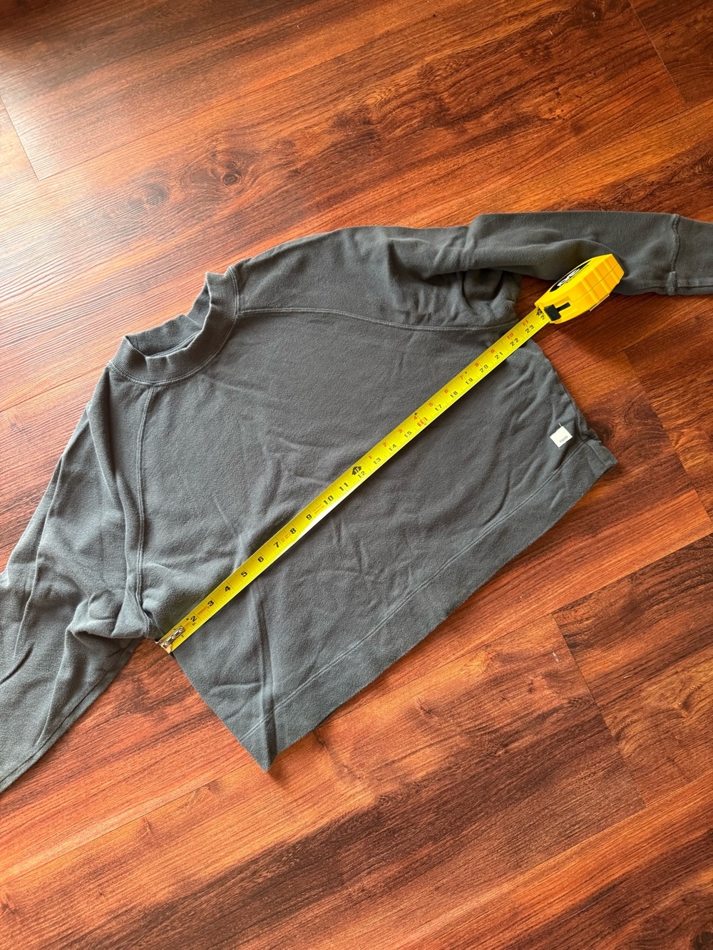 Vuori cropped sweatshirt - Picture 5 of 5